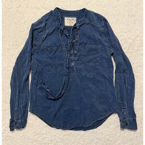 Abercrombie & Fitch Denim Bow Strings Long Sleeve Quarter Button Up Size Med